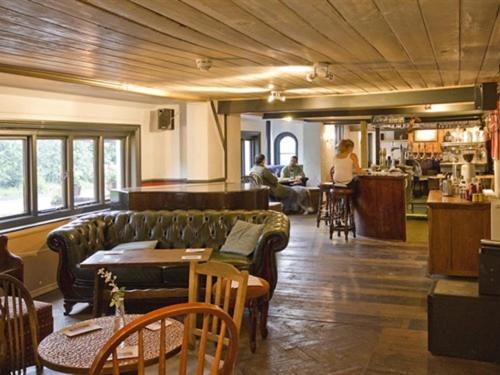 The May Garland Inn Hellingly Eksteriør billede