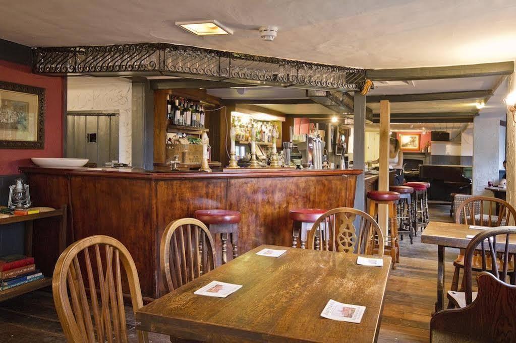 The May Garland Inn Hellingly Eksteriør billede